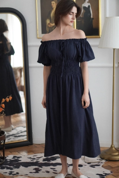 granatowa sukienka Amelia z paskiem w talii