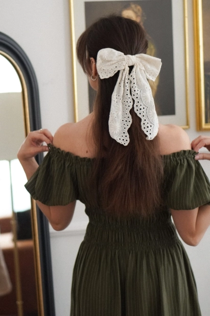 elegancka sukienka Amelia paski zieleń stylizacja