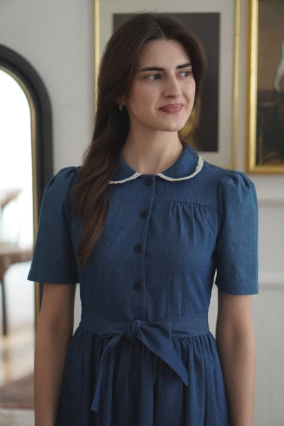 jeansowa sukienka Rosalie midi z kołnierzykiem