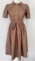 Sukienka Rosalie beżowa – sukienka retro midi z kołnierzykiem