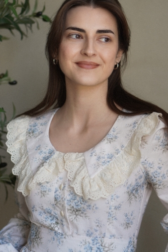 sukienka damska w błękitne kwiaty styl retro