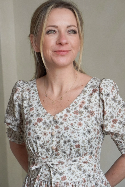 sukienka-miio-melania-laczka-bez