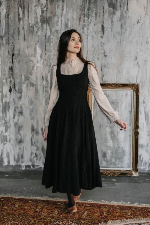 Sukienka czarna do pracy